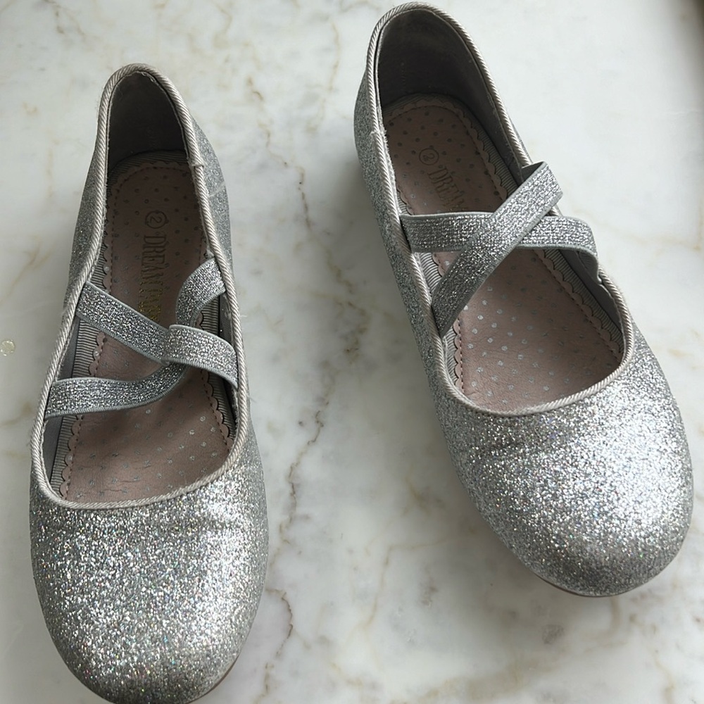 Dreampairs Girls Size 2 Ballet Flats Like New